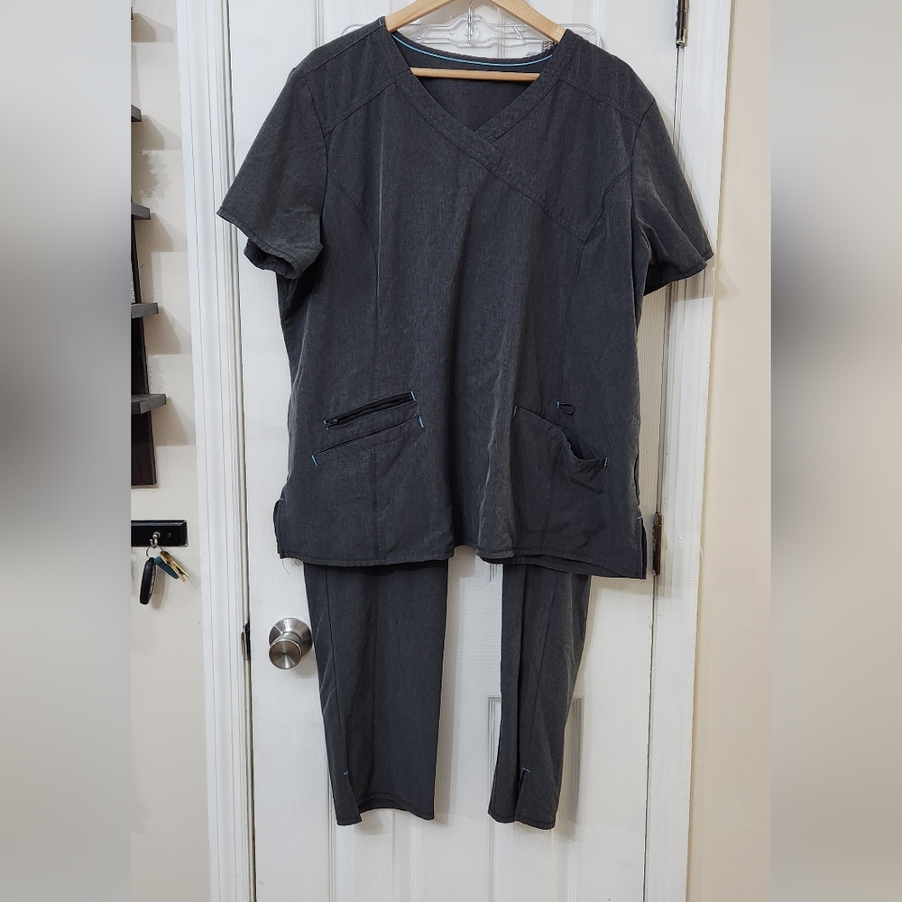 Heather Grey 2x Scrub Set